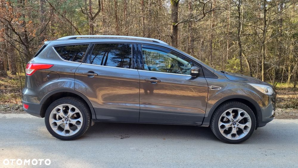 Ford Kuga 2.0 TDCi 4x4 Titanium - 4