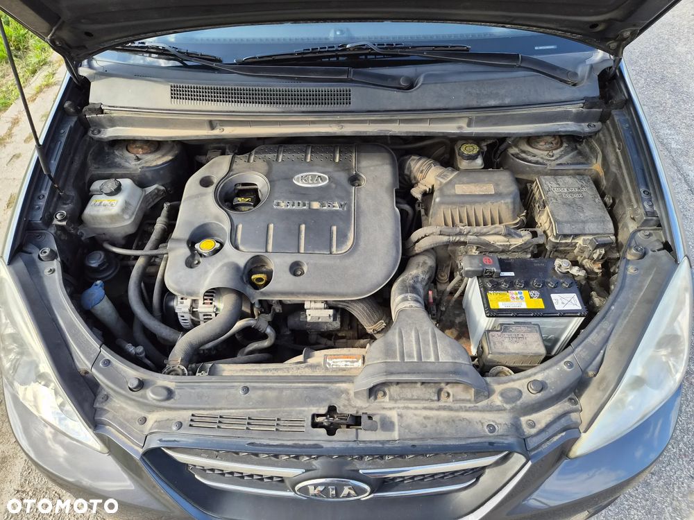 Kia Carens - 10