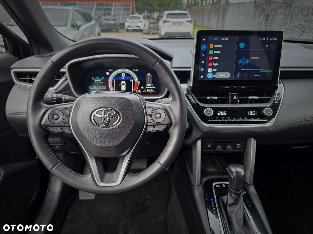 Toyota Corolla Cross - 16