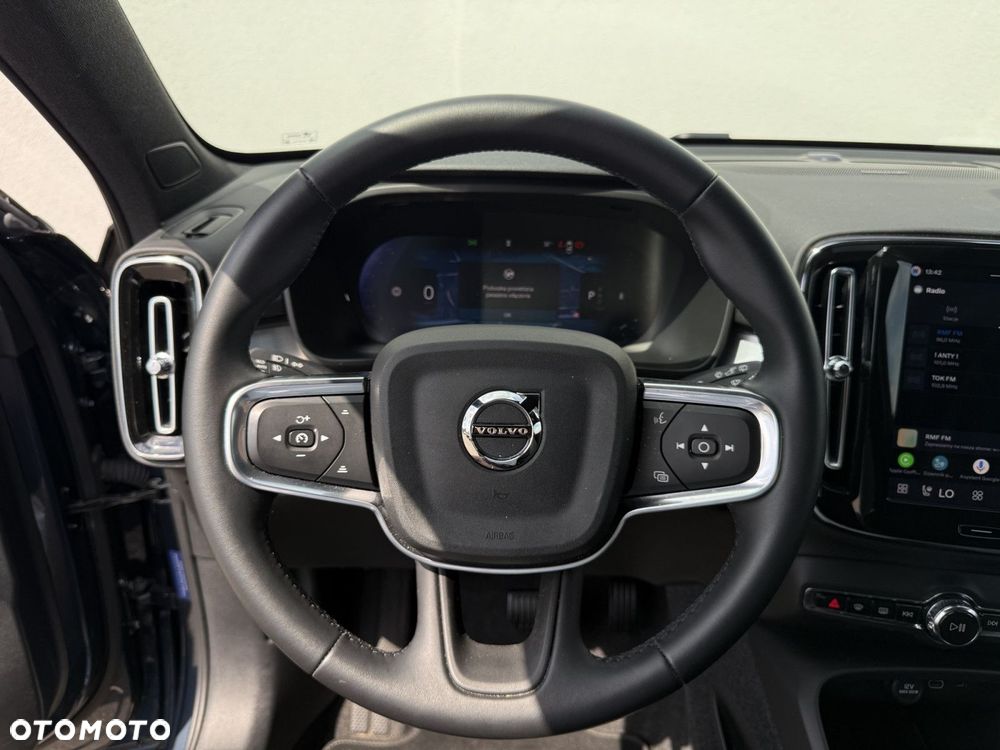 Volvo XC 40 - 18