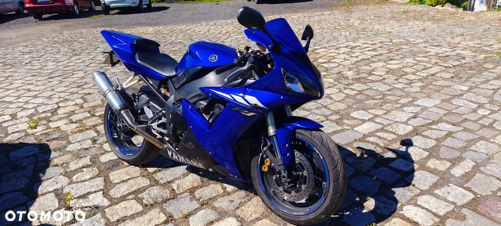 Yamaha R1 - 14