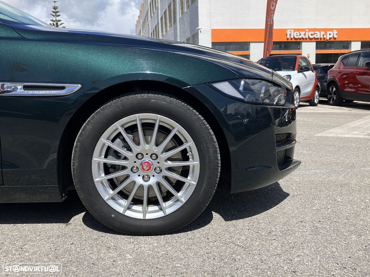 Jaguar XE - 17