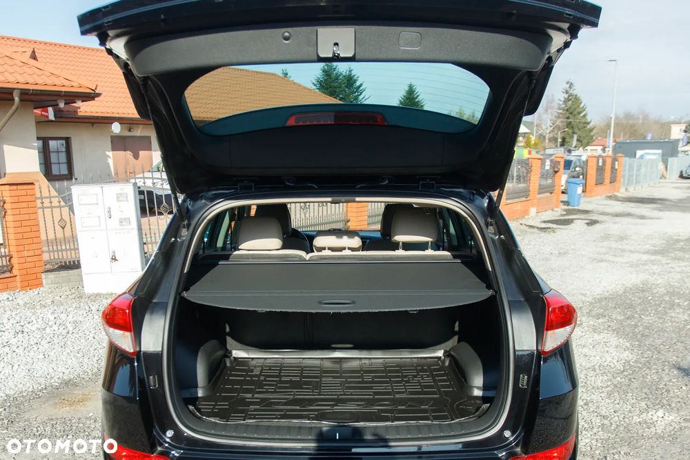 Hyundai Tucson 1.6 GDI BlueDrive Style 2WD - 24