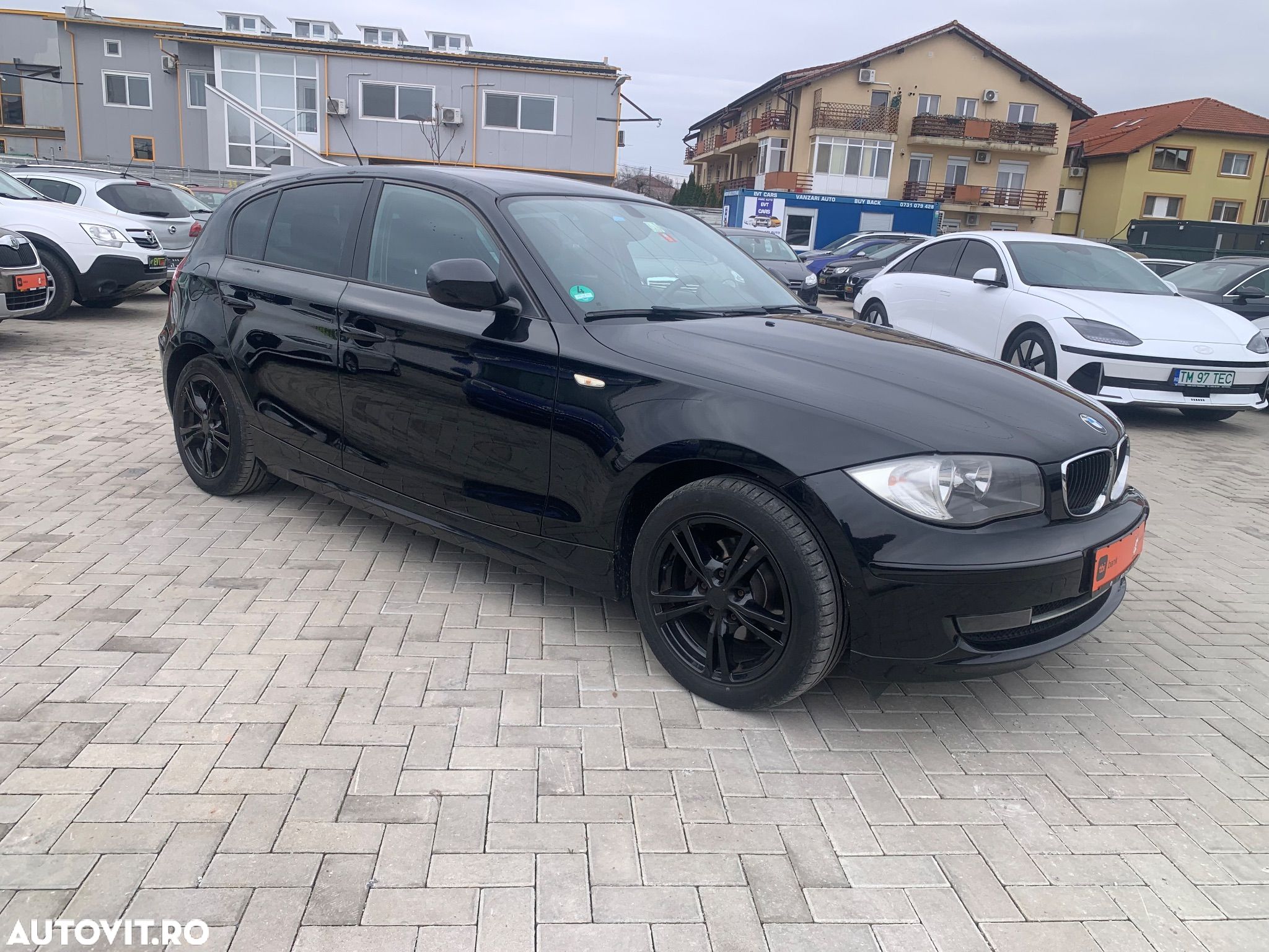 BMW Seria 1 116i - 1