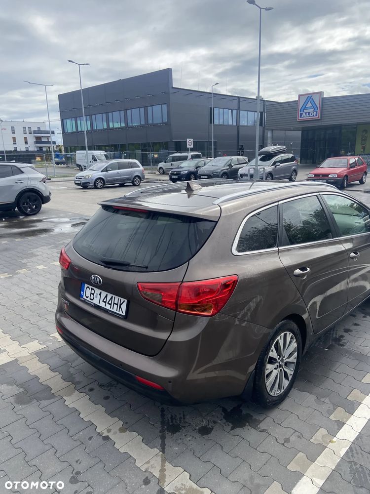 Kia Ceed 1.6 GDI Smart Plus - 6