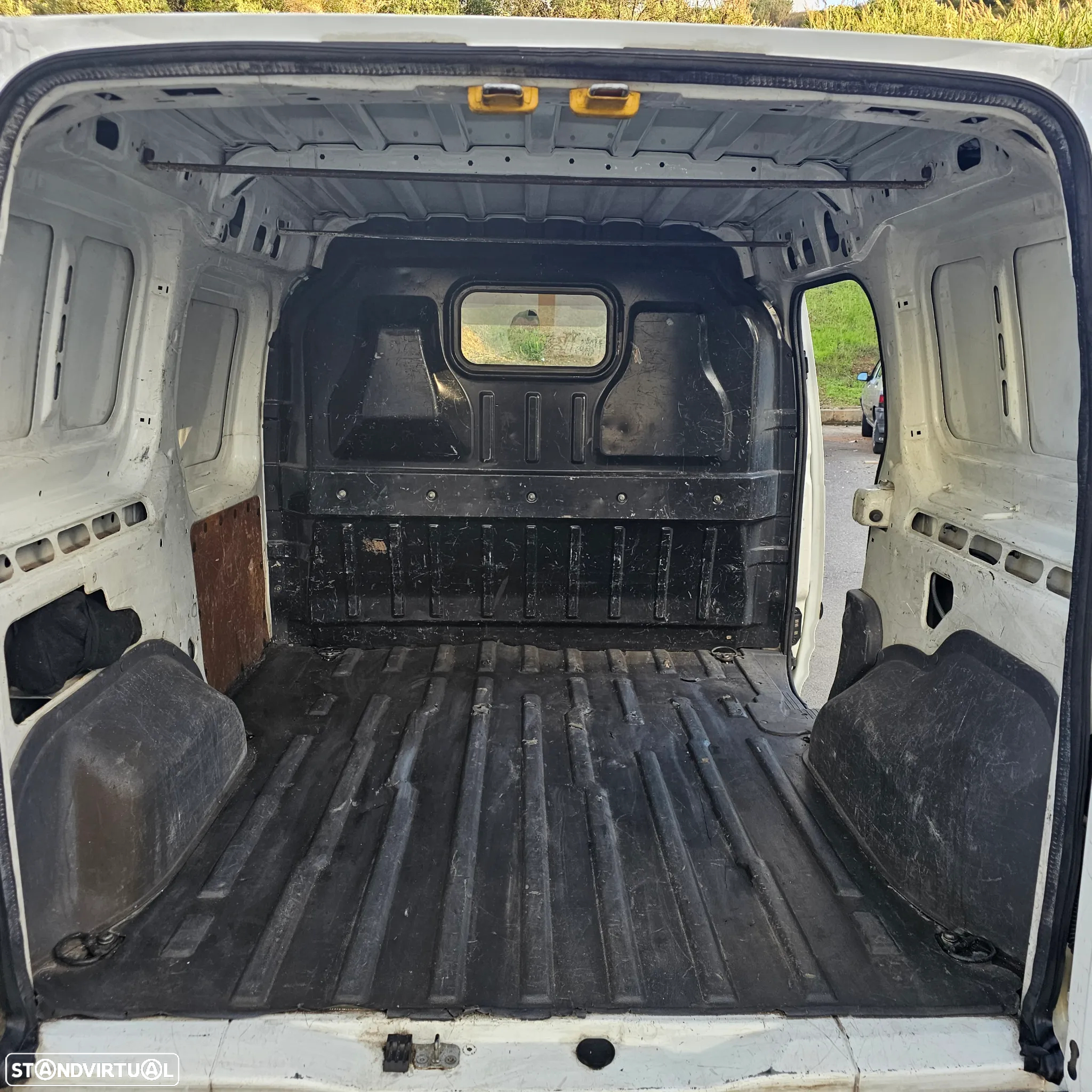 Ford Connect - 23