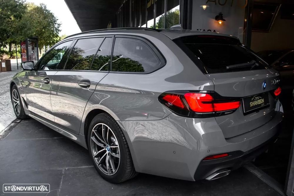 BMW 530 e Pack Desportivo M - 3
