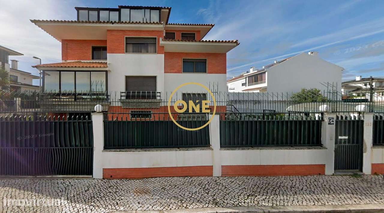 Moradia de Prestígio com Piscina em Propriedade de Lote Duplo |Alto do - Grande imagem: 2/25