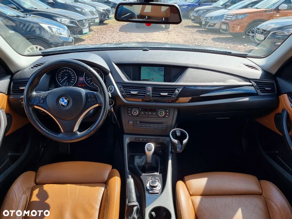 BMW X1 sDrive18i Sport Line - 12