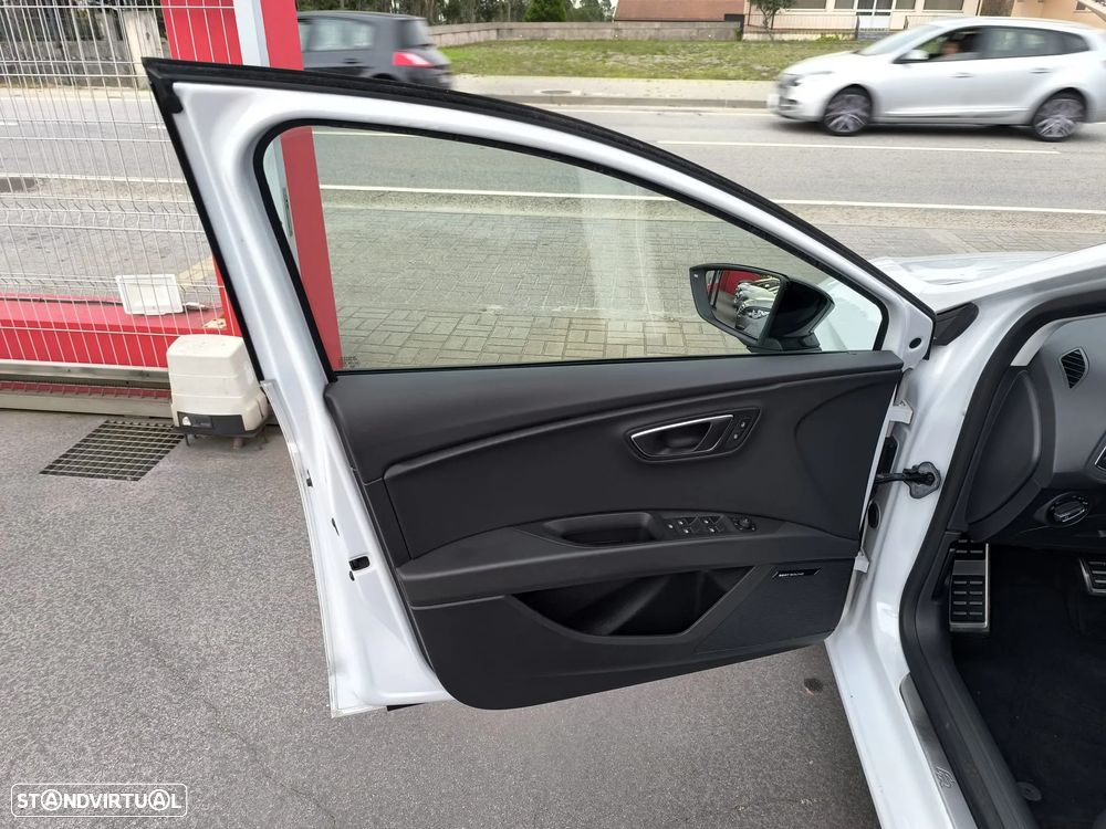 SEAT Leon 2.0 TDI DPF S&S DSG FR - 22