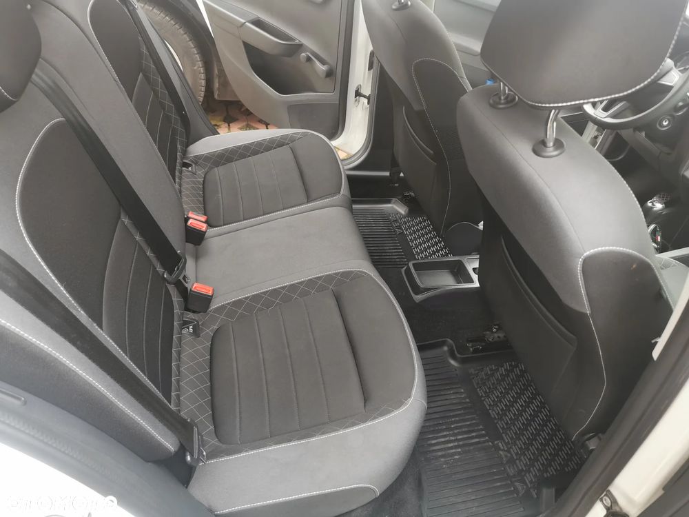 Skoda Fabia 1.0 Ambition - 10