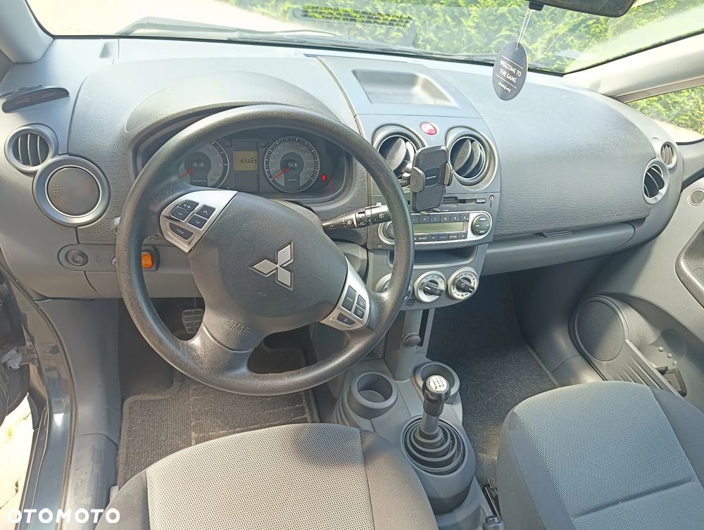 Mitsubishi Colt - 7
