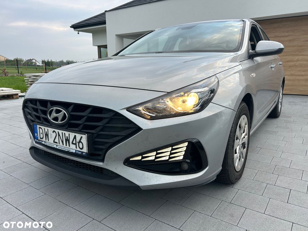 Hyundai i30 1.5 DPI Classic + - 13