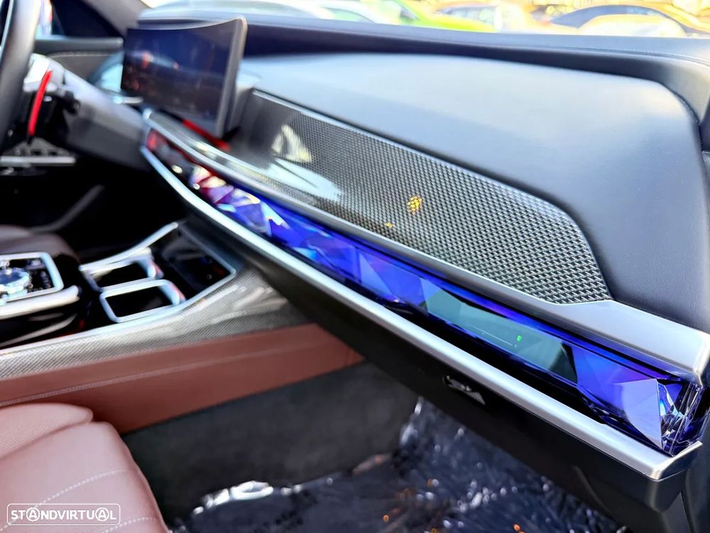 BMW 760 Me xDrive - 30