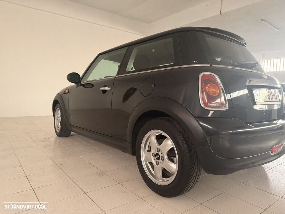 MINI 3 Portas One - 4
