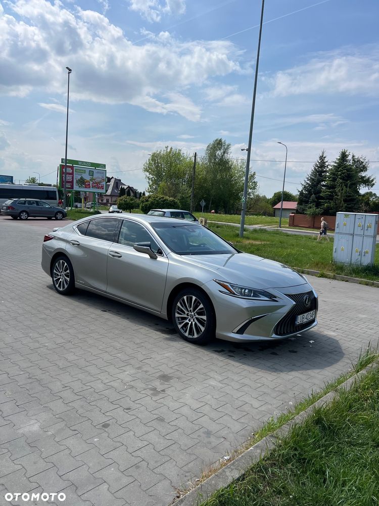 Lexus ES 300h Business Edition - 5