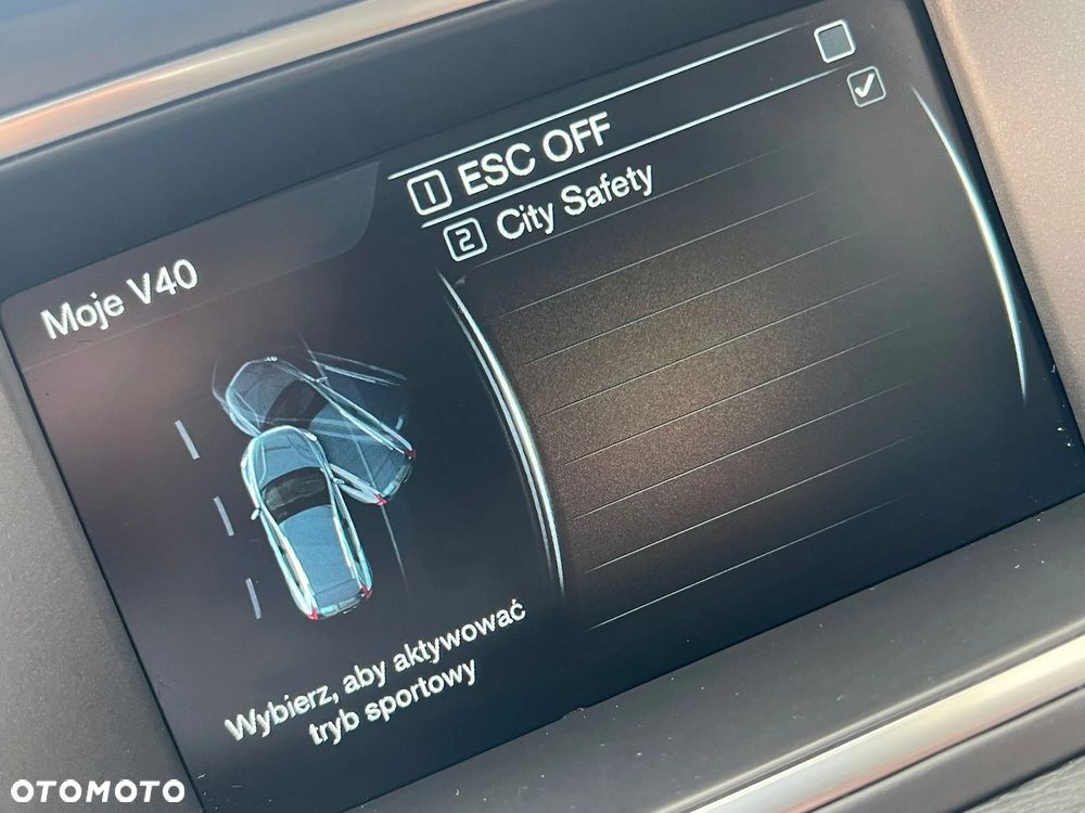 Volvo V40 Cross Country D3 Momentum - 16