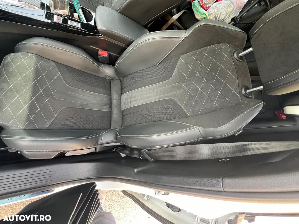 Peugeot 2008 1.2 PureTech EAT8 STT GT Pack - 1