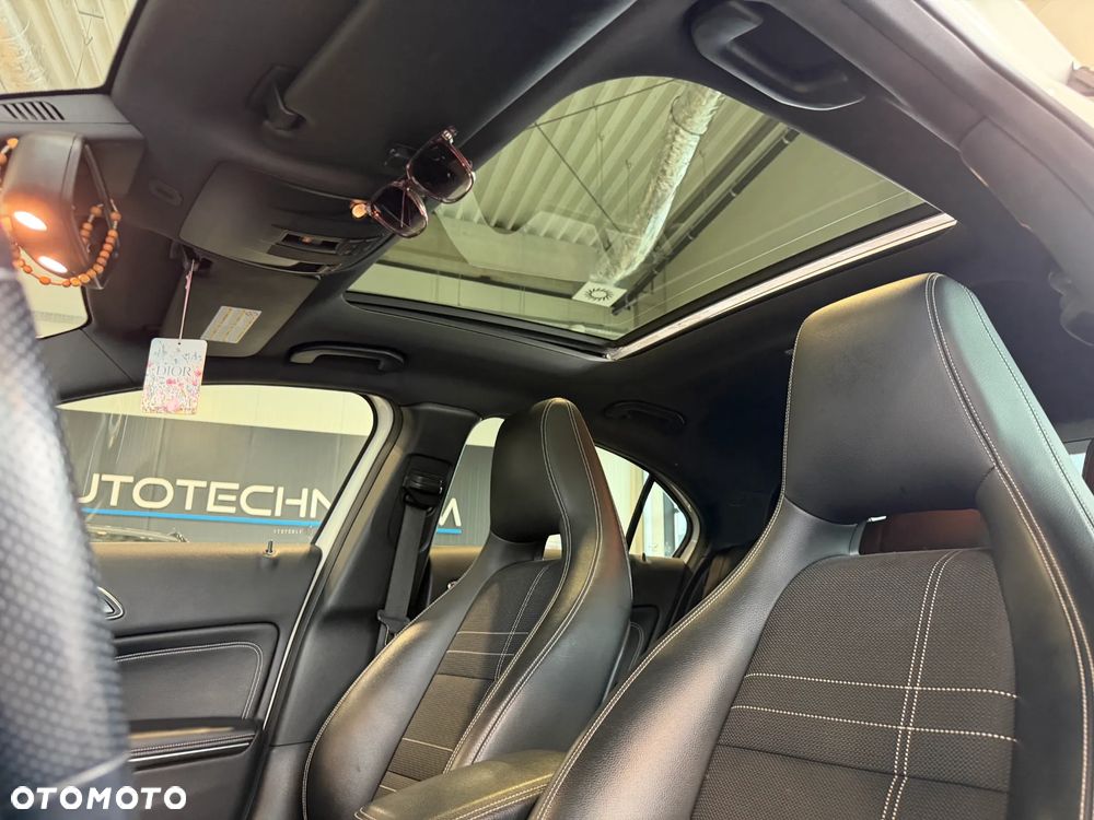 Mercedes-Benz Klasa A 180 CDI (BlueEFFICIENCY) 7G-DCT Urban - 16