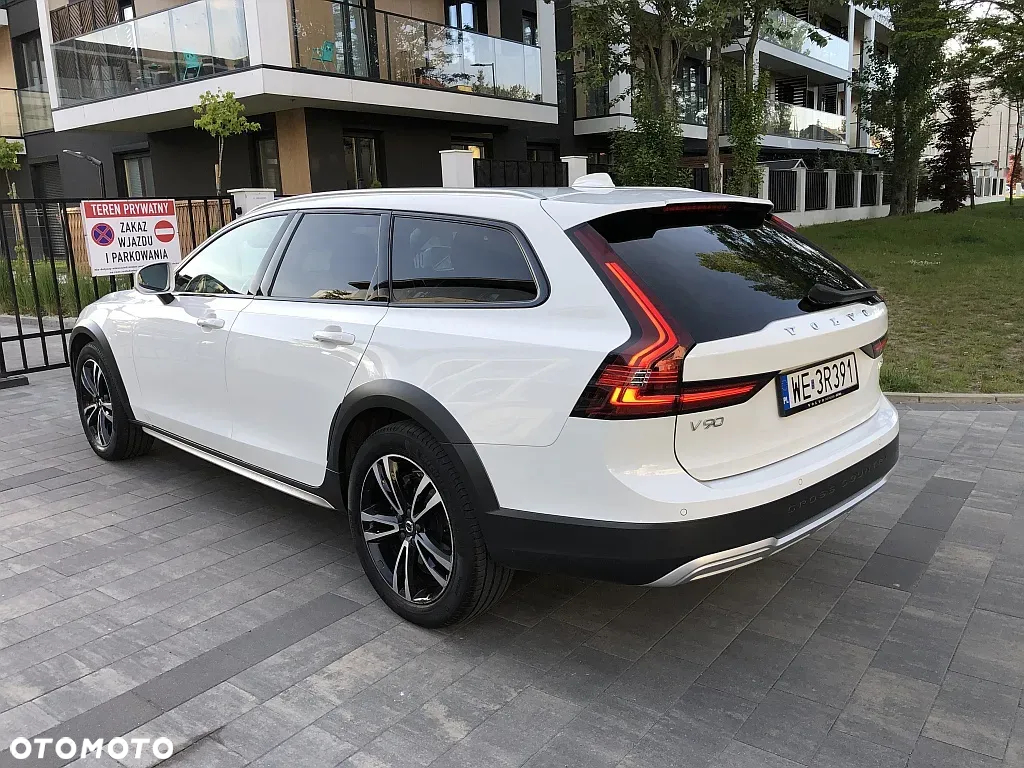 Volvo V90 Cross Country - 7