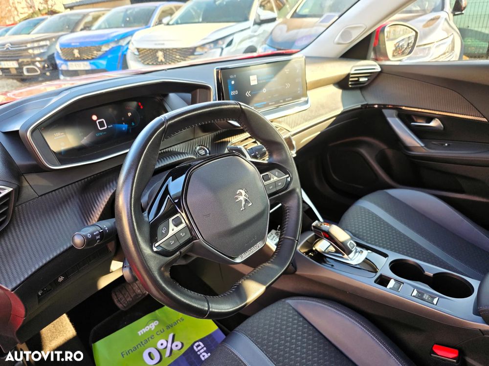 Peugeot 2008 PureTech 130 EAT8 GT Pack - 24