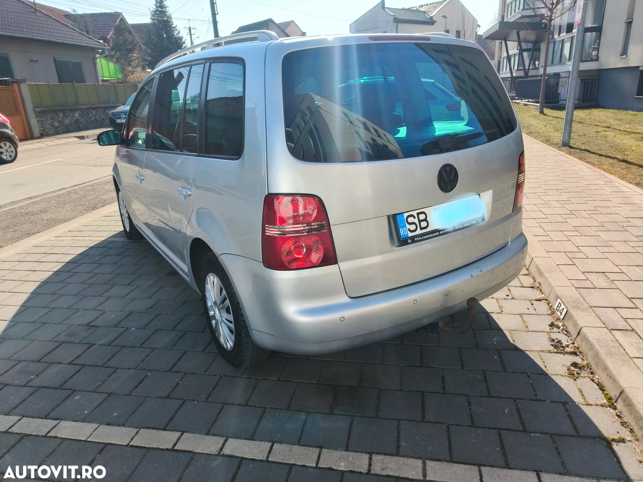 Volkswagen Touran - 3