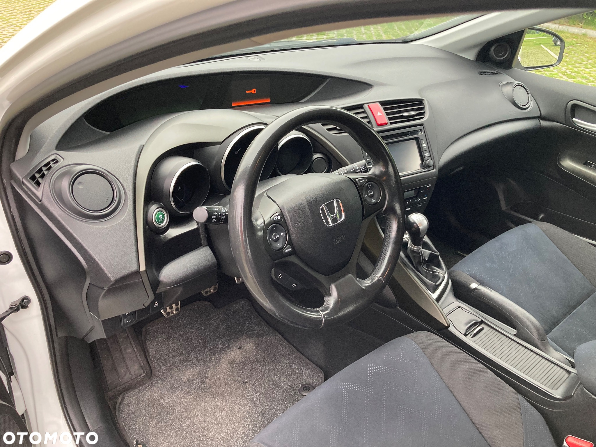Honda Civic 1.8 Comfort (Honda Connect+) - 12