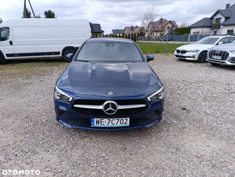 Mercedes-Benz CLA 200 7G-DCT - 3