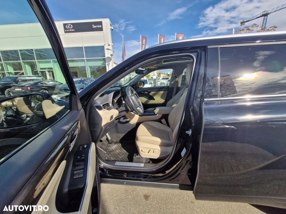 Toyota Highlander 2.5 L Hybrid Dynamic Force 248CP Luxury Metallic - 9