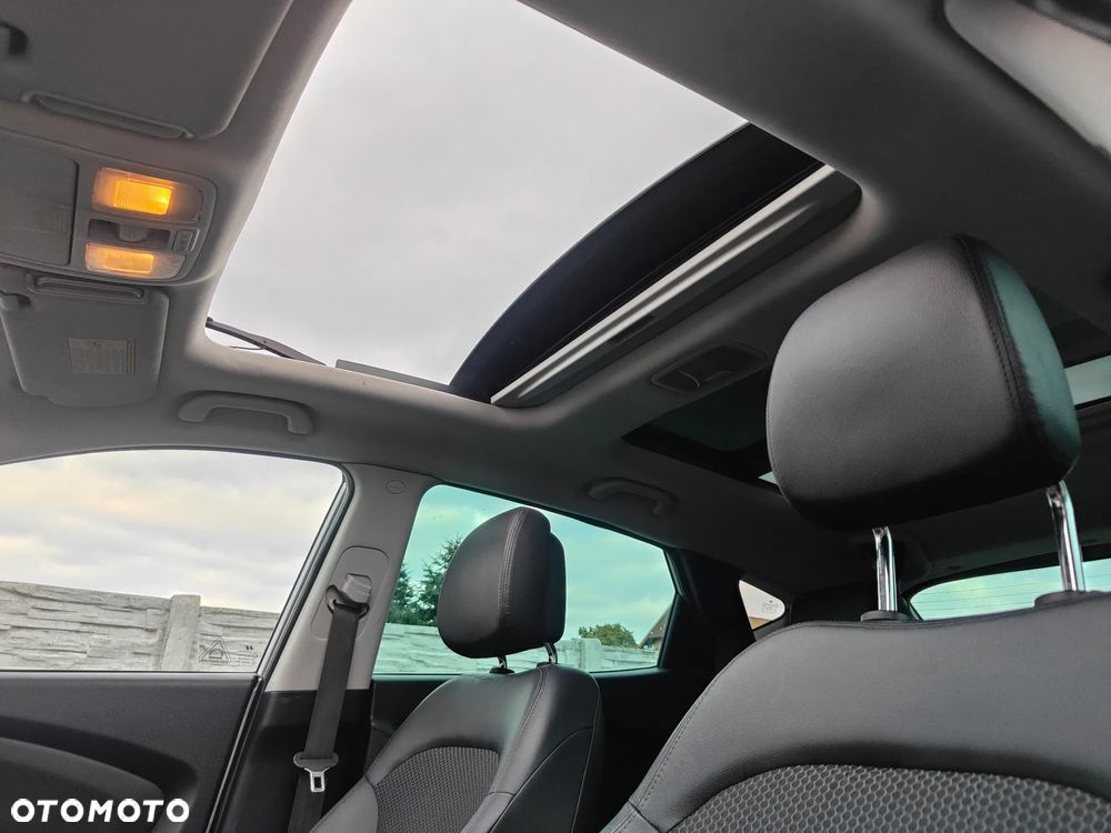 Hyundai ix35 1.7 CRDi Comfort 2WD - 22