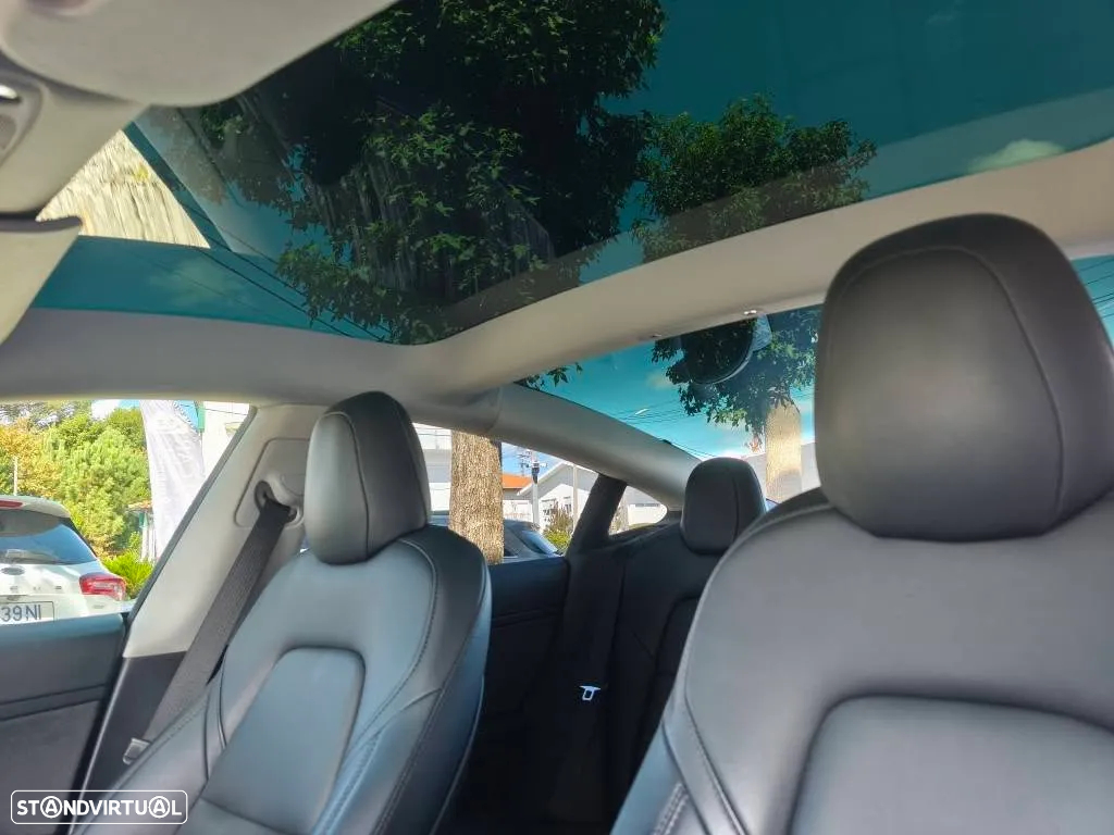 Tesla Model 3 - 21