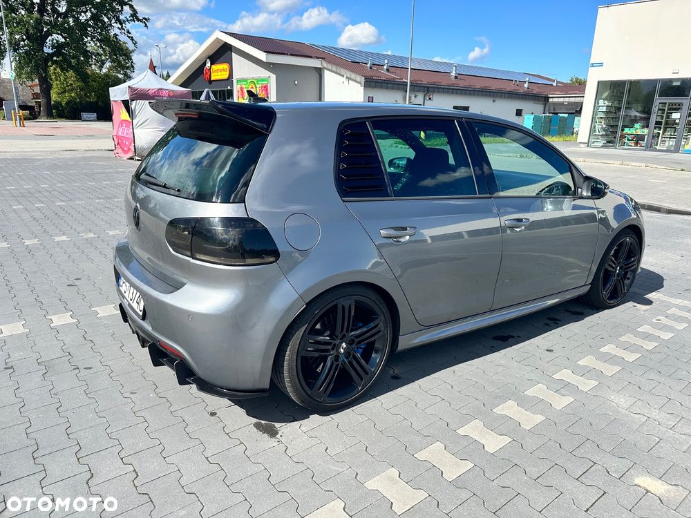 Volkswagen Golf - 6