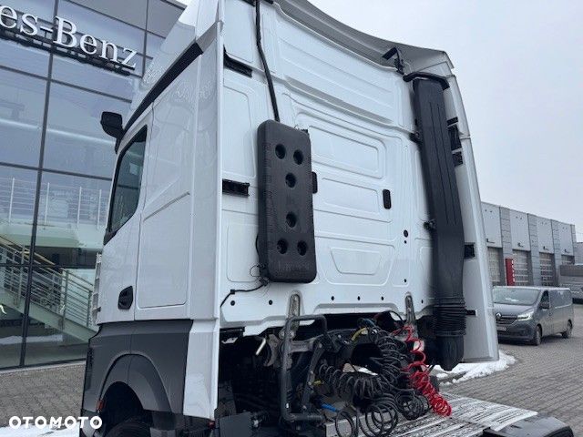 Mercedes-Benz actros - 8