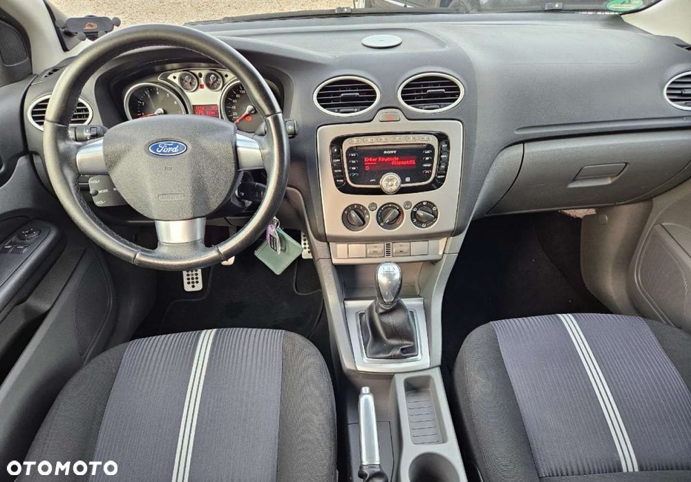 Ford Focus - 8