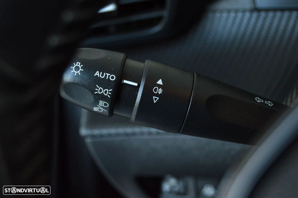 Peugeot 208 1.5 BlueHDi Active Pack - 32