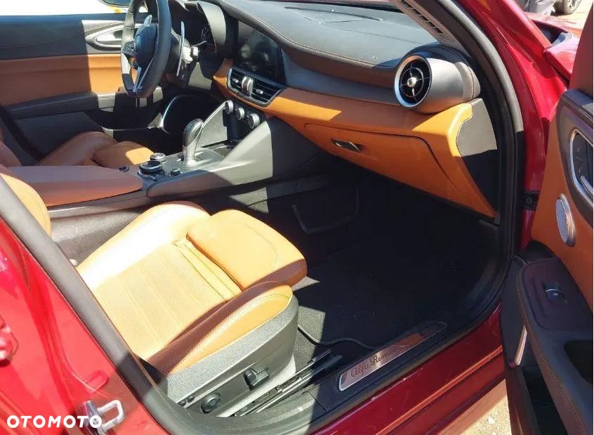 Alfa Romeo Giulia 2.0 Turbo 16V AT8 Super - 5