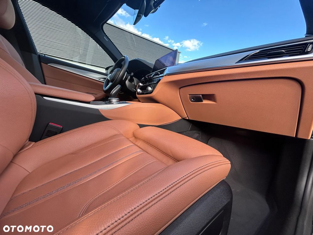 BMW Seria 5 530d xDrive M Sport sport - 23