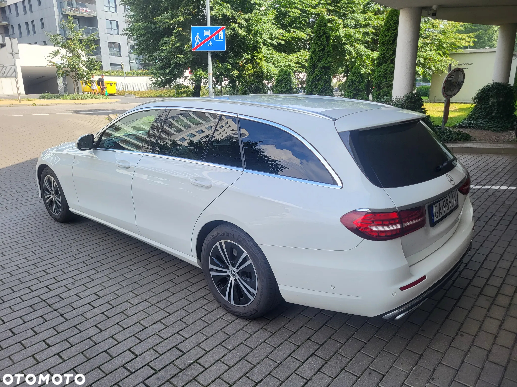 Mercedes-Benz Klasa E 220 d T 9G-TRONIC Avantgarde - 7