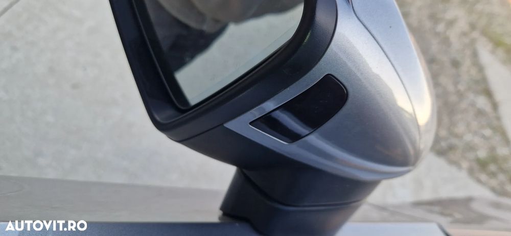 Volkswagen Passat - 21