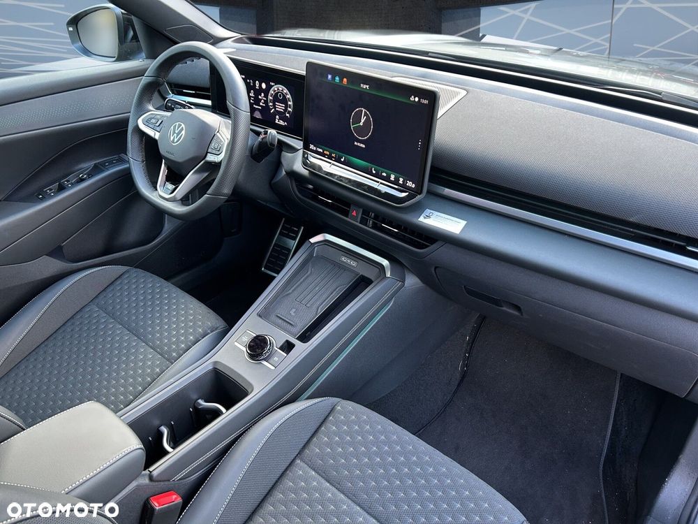 Volkswagen T-Roc - 14