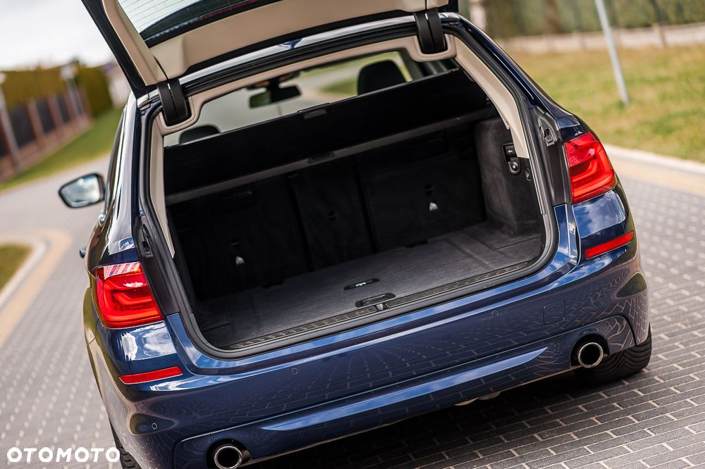 BMW Seria 5 525d - 14