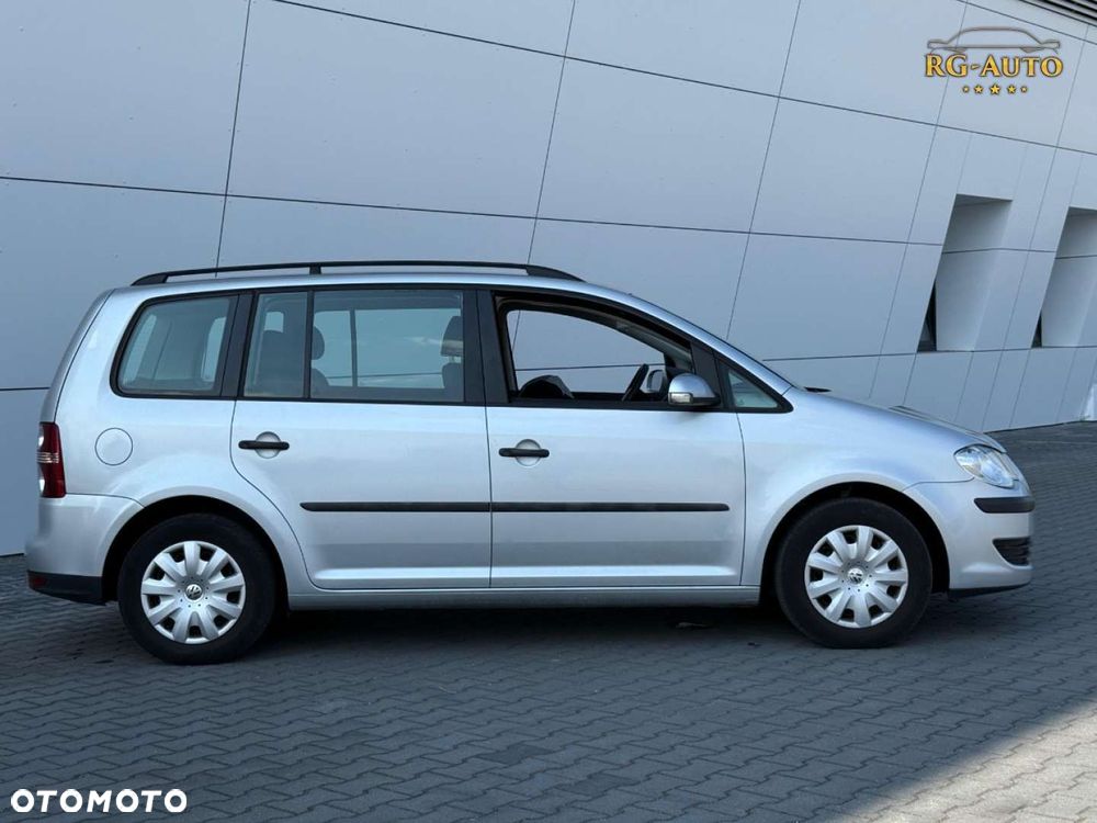 Volkswagen Touran - 6