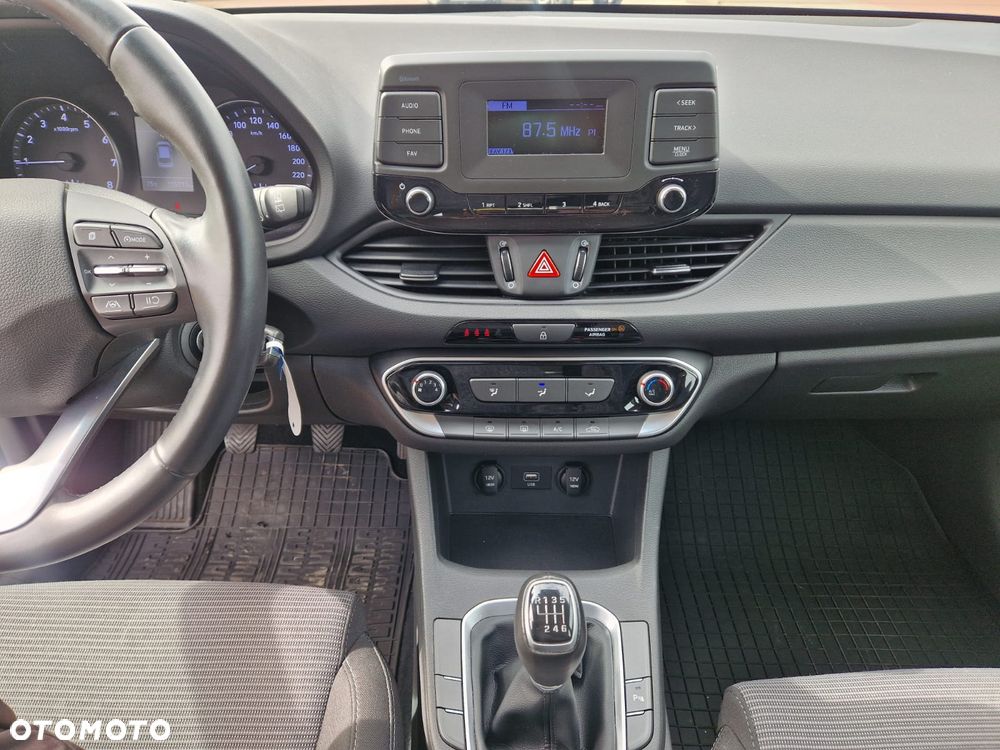 Hyundai i30 1.5 DPI Modern - 12