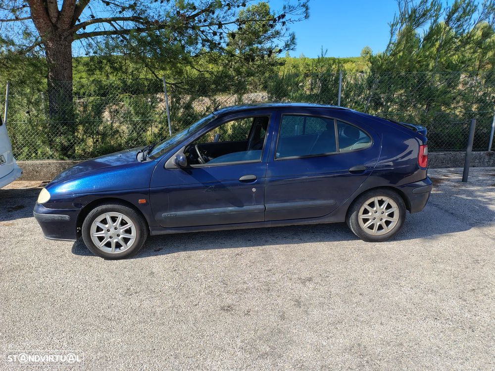Renault Mégane 1.4 16V RTE - 4