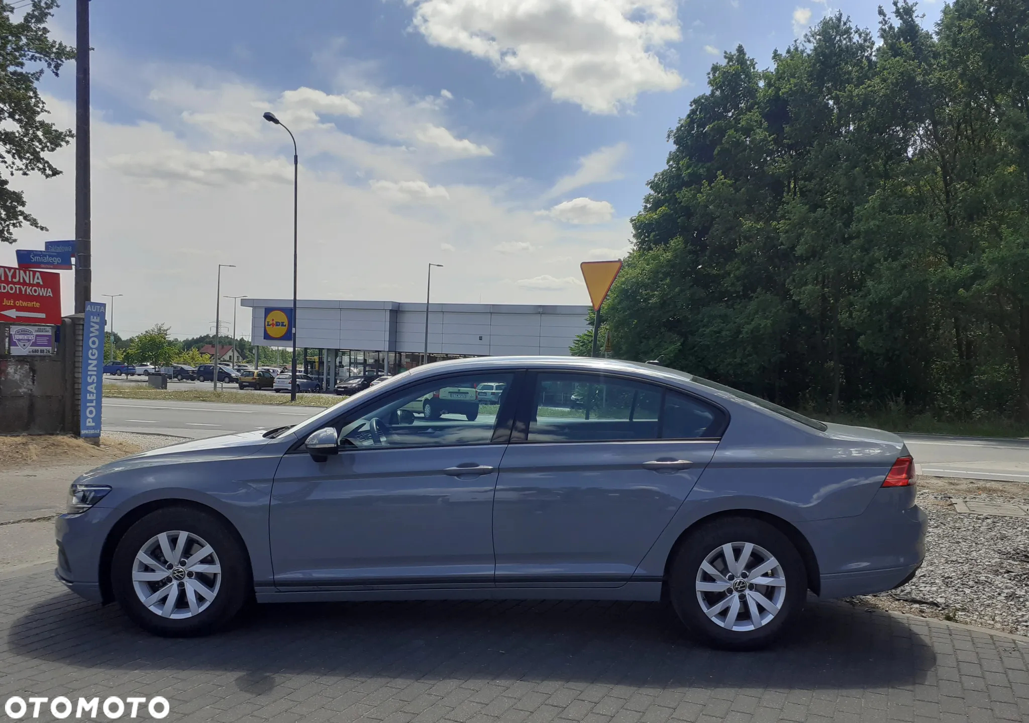 Volkswagen Passat - 2