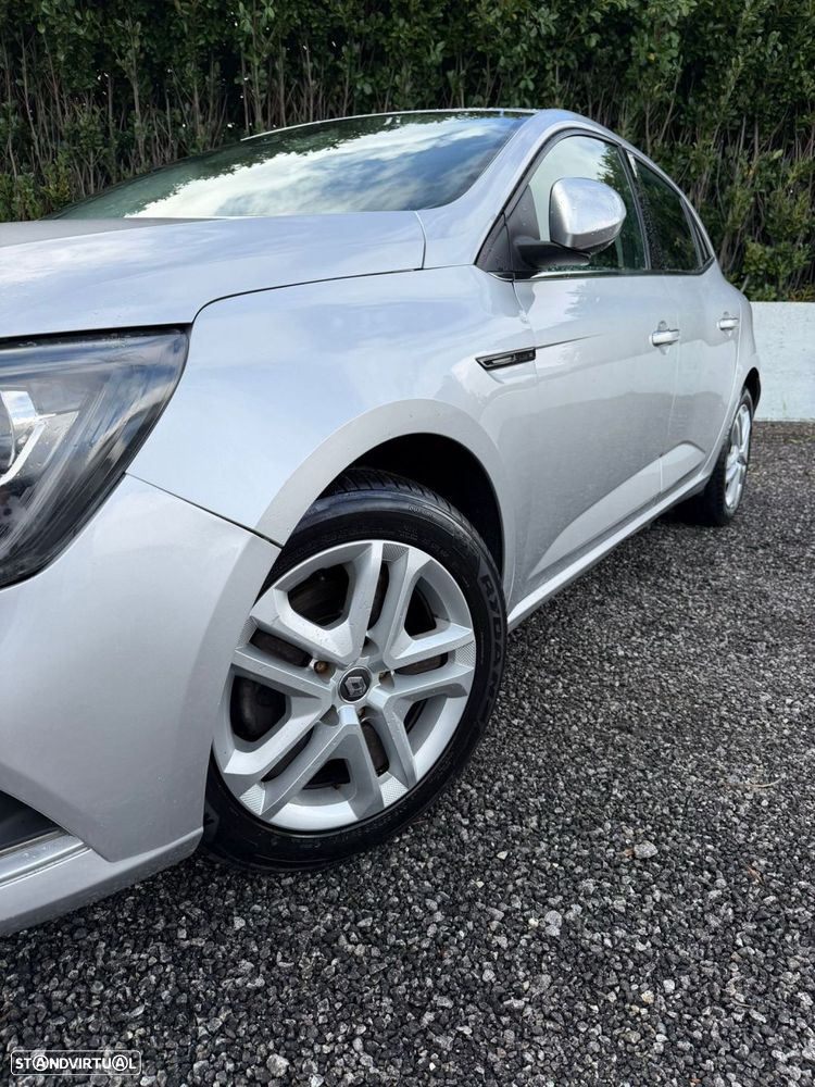 Renault Mégane 1.5 dCi Confort SS - 18
