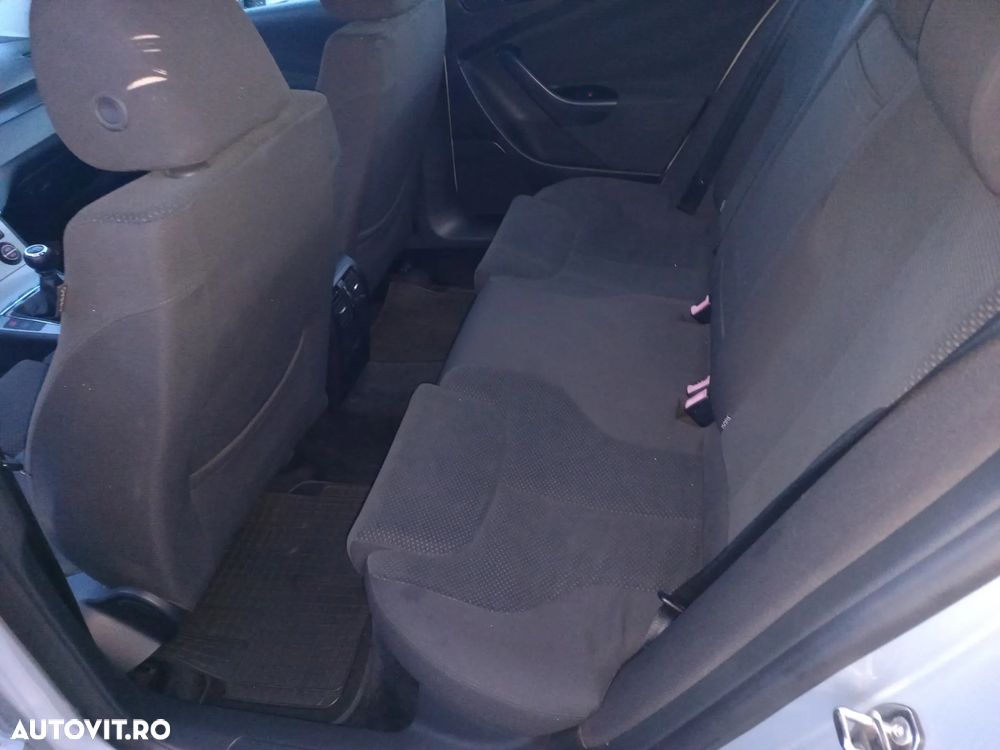 Volkswagen Passat - 5