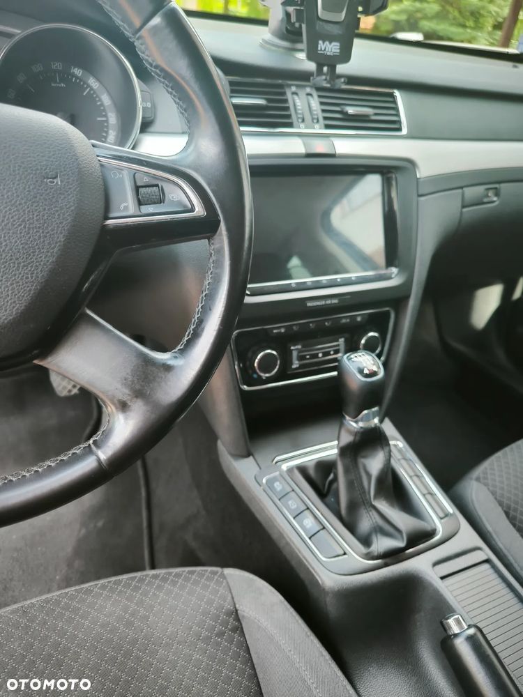 Skoda Superb 2.0 TDI 4x4 Elegance - 17