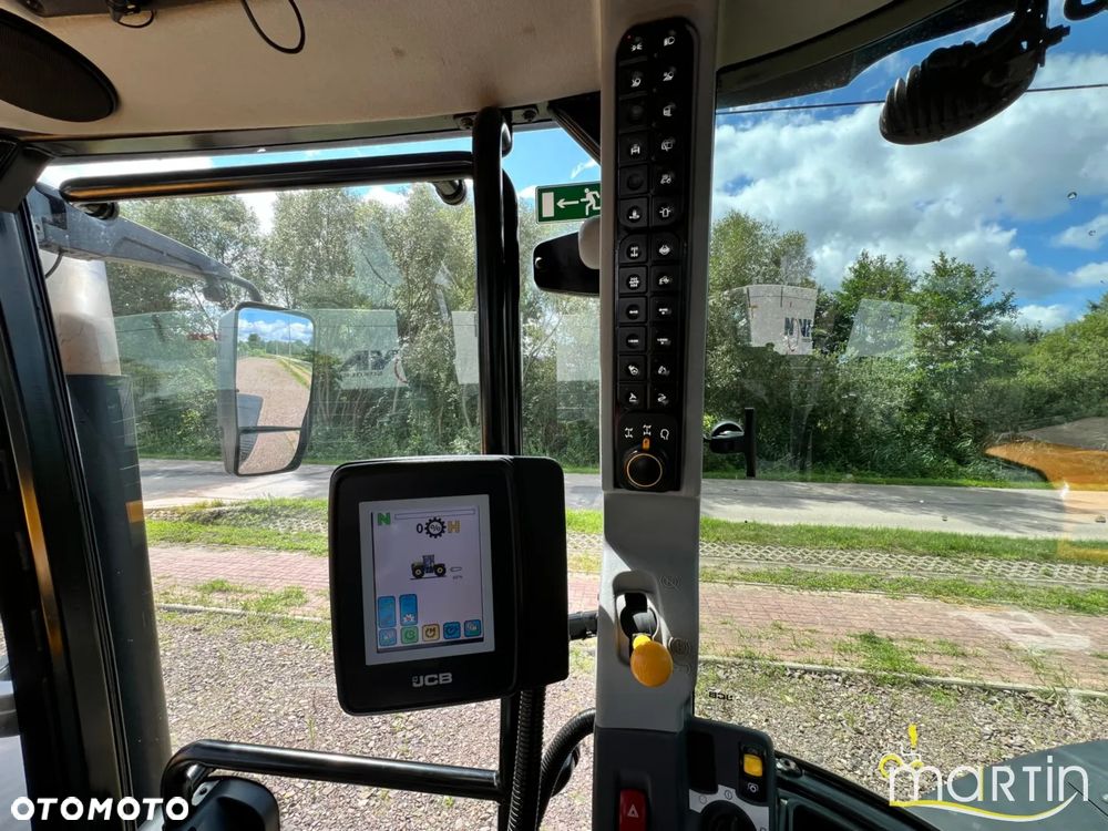JCB Fatrac 4220 - 13