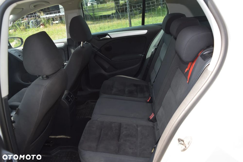 Volkswagen Golf 2.0 TDI Highline - 29
